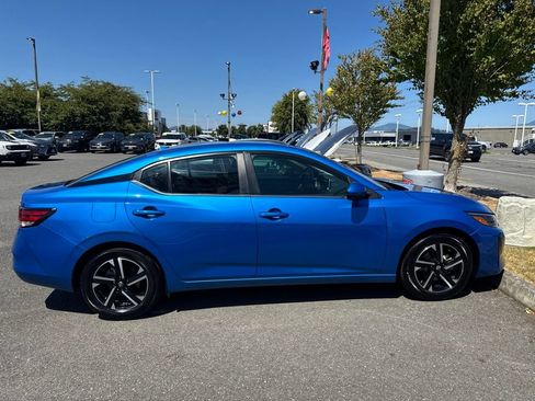 Used 2024 Nissan Sentra SV FWD image 6