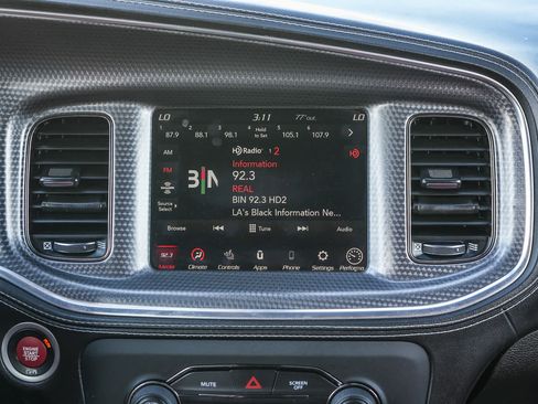 Used 2020 Dodge Charger SRT Hellcat RWD image 17