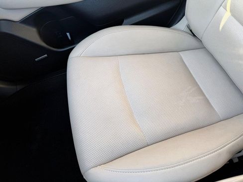 Used 2017 Subaru Outback 2.5i Limited image 27