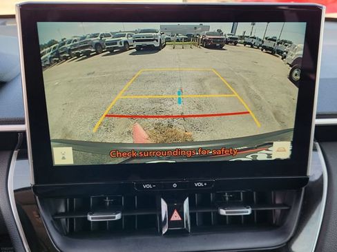 Used 2026 Toyota Corolla Cross XLE FWD image 17