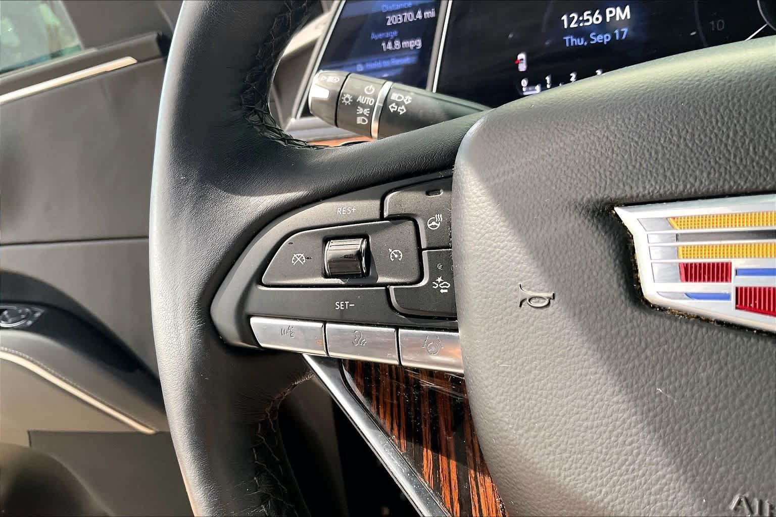 Used 2024 Cadillac Escalade Premium Luxury RWD image 23