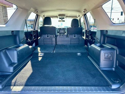 Used 2018 Toyota 4Runner 4WD image 11