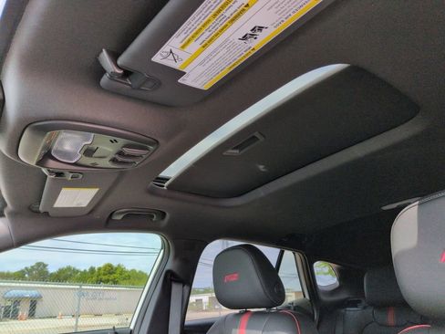 New 2026 Chevrolet Trax RS w/ Sunroof Package FWD image 17