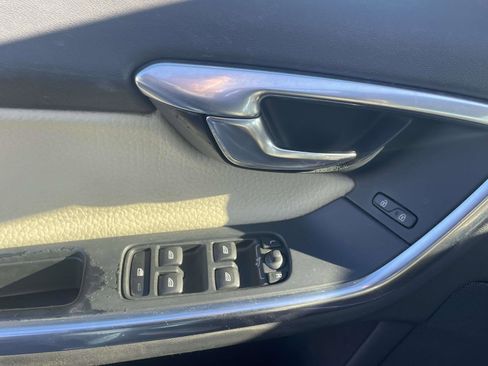 Used 2012 Volvo S60 T5 image 19