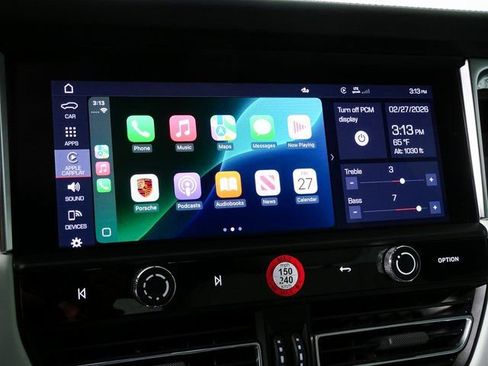 Certified 2024 Porsche Macan image 17