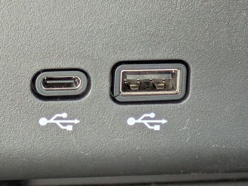 Used 2024 Buick Encore GX Avenir w/ Avenir Convenience Package image 27