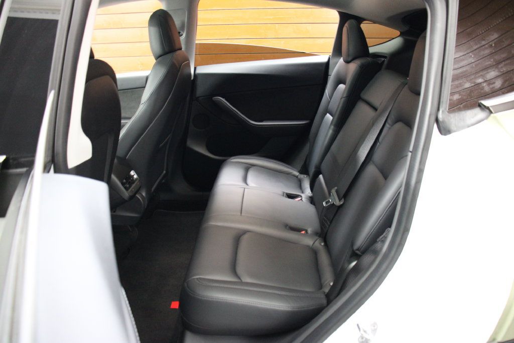 Used 2020 Tesla Model Y Long Range AWD/4WD image 9