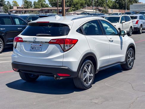 Used 2021 Honda HR-V EX image 4
