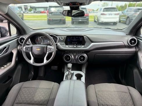 Used 2022 Chevrolet Blazer LT AWD/4WD image 2