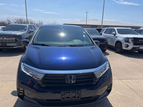 Used 2022 Honda Odyssey Touring image 2