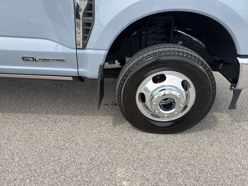 Used 2024 Ford F350 Lariat w/ Lariat Ultimate Package AWD/4WD image 33