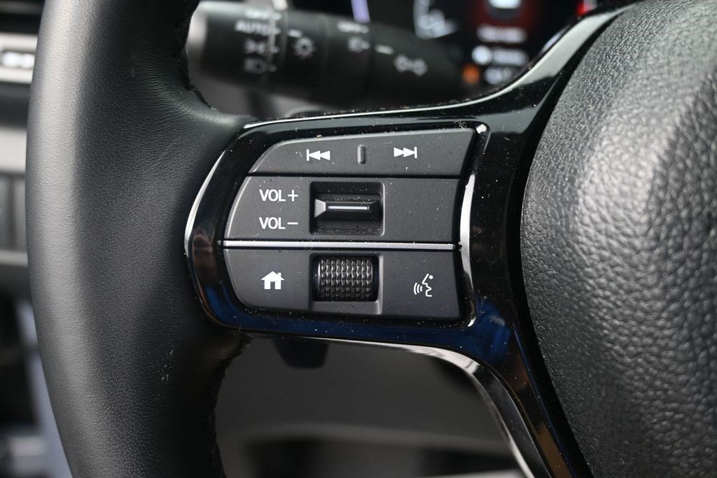 Used 2025 Honda Pilot Touring image 23