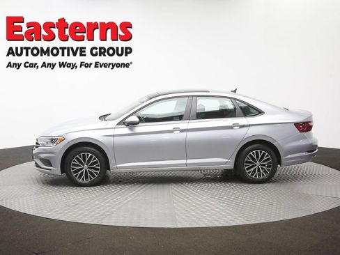 Used 2020 Volkswagen Jetta SE w/ SE Cold Weather Package FWD image 60