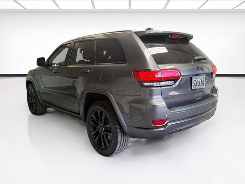 Used 2019 Jeep Grand Cherokee Altitude AWD/4WD image 6