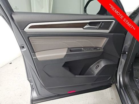 Used 2023 Volkswagen Atlas SE AWD/4WD image 12