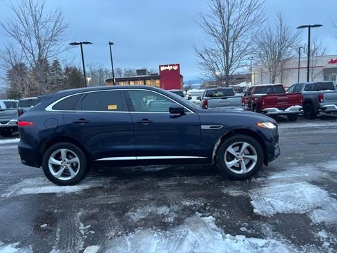 Used 2023 Jaguar F-PACE S image 4