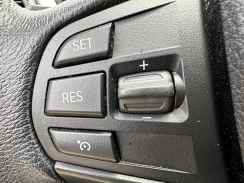 Used 2018 BMW 320i Sedan RWD image 20