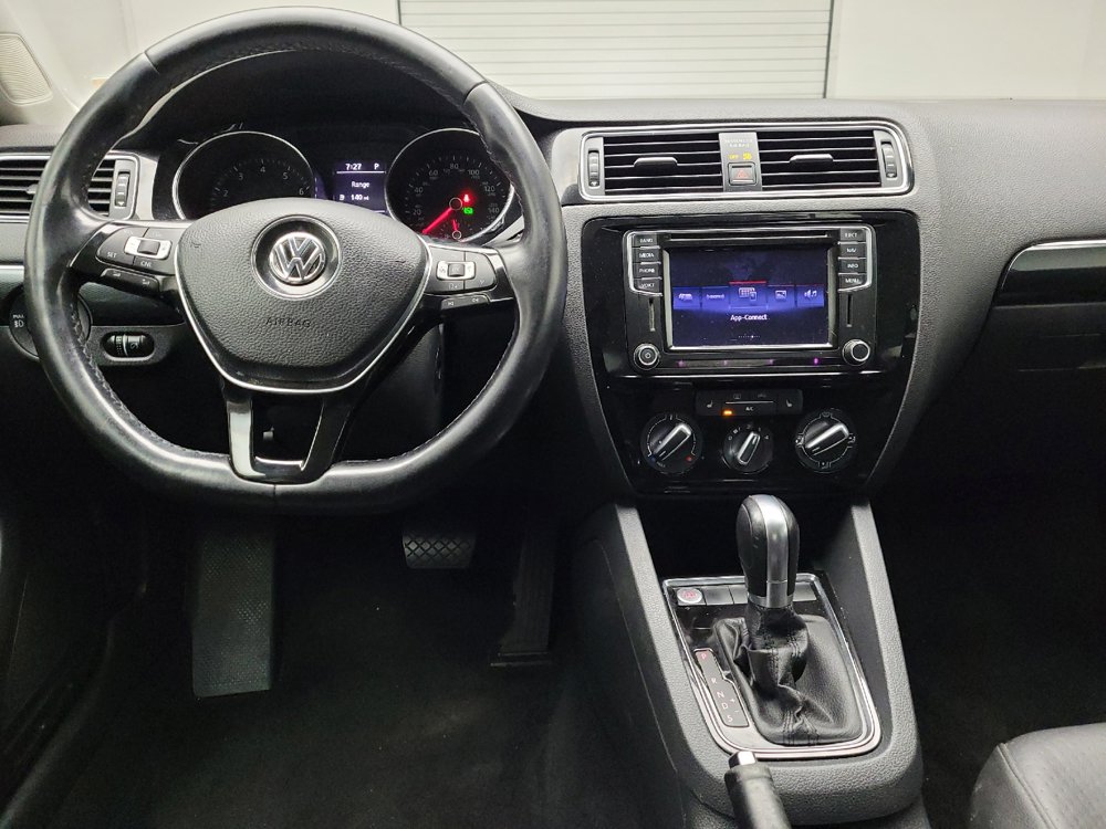 Used 2016 Volkswagen Jetta SEL w/ Lighting Package FWD image 22