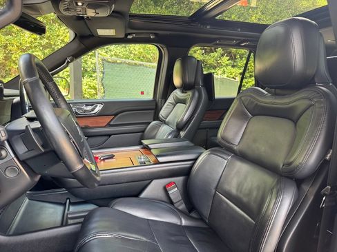 Used 2020 Lincoln Navigator L Reserve w/ Equipment Group 201A Reserve AWD/4WD image 10