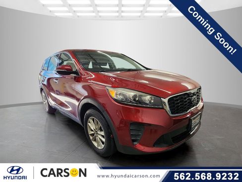 Used 2019 Kia Sorento LX image 1