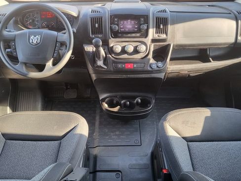 Used 2021 RAM ProMaster 2500 w/ Premium Appearance Group FWD image 5