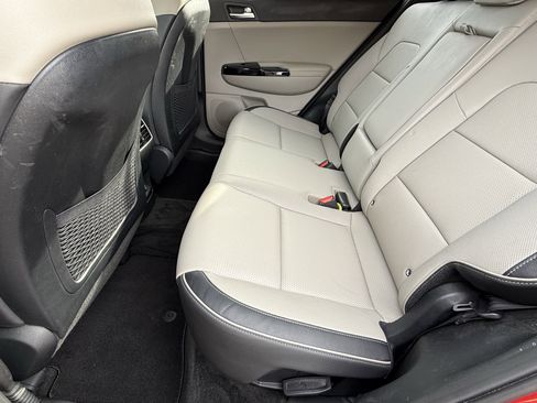 Used 2022 Kia Sportage SX image 16