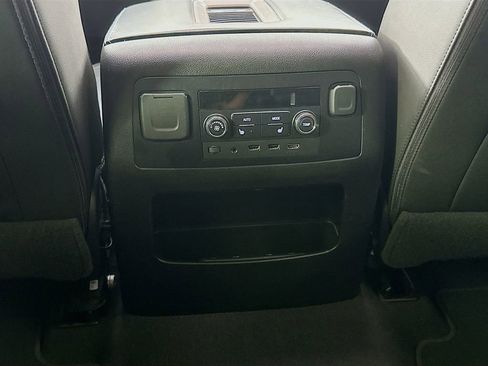 Used 2019 GMC Yukon Denali w/ Open Road Package AWD/4WD image 33