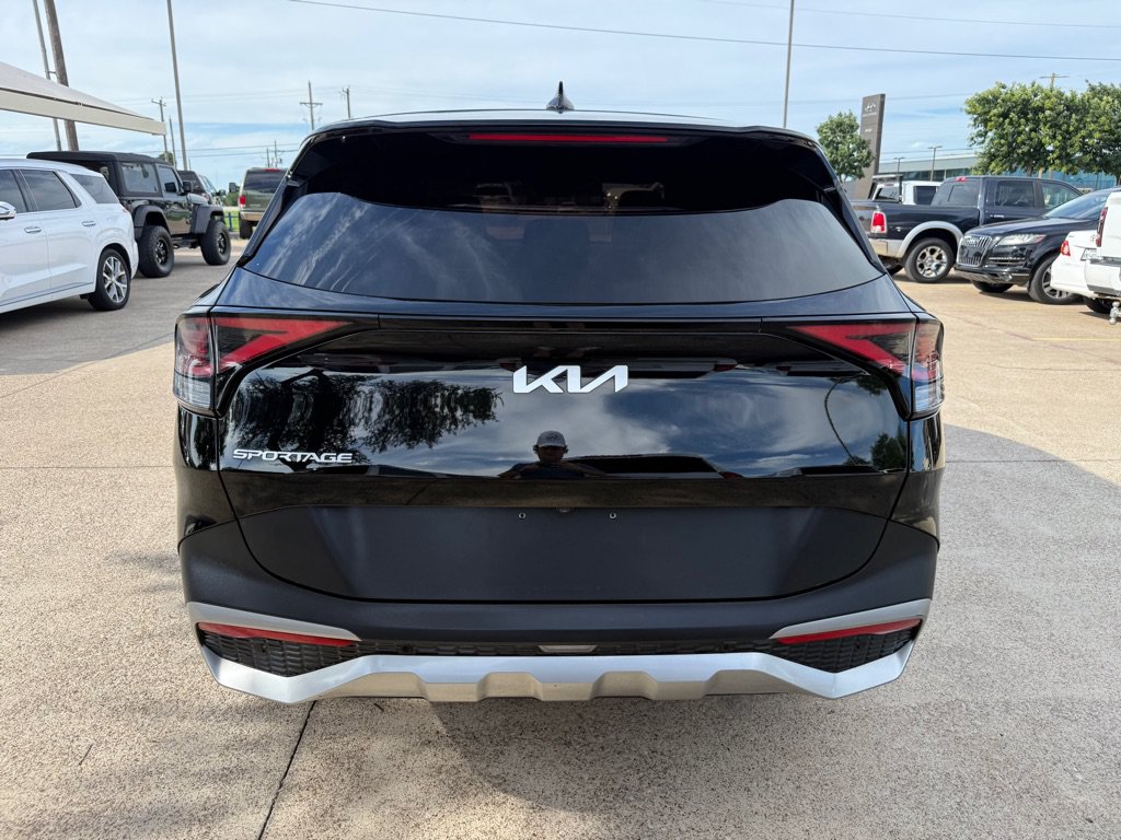 Used 2023 Kia Sportage EX FWD image 6