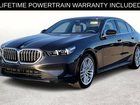Used 2025 BMW 530i xDrive image 14