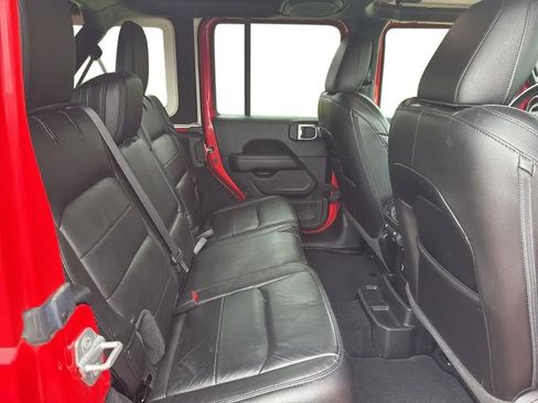 Used 2021 Jeep Wrangler Unlimited Sahara image 30