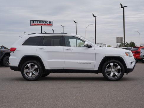 Used 2016 Jeep Grand Cherokee Limited AWD/4WD image 2
