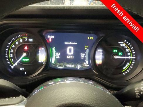 Certified 2025 Jeep Wrangler Unlimited Sahara AWD/4WD image 28