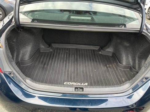 Used 2019 Toyota Corolla LE image 12