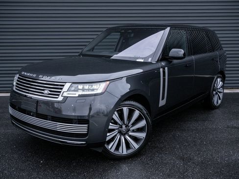Used 2023 Land Rover Range Rover SV image 1