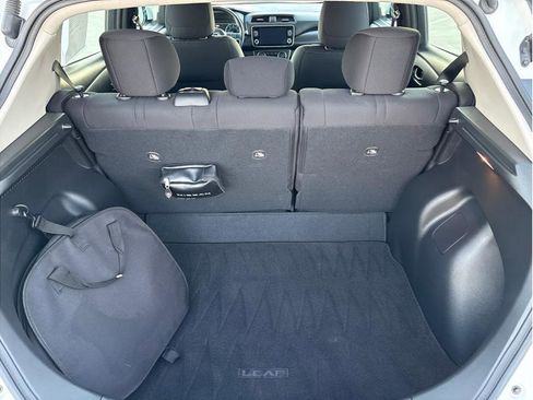 Used 2024 Nissan Leaf S image 12