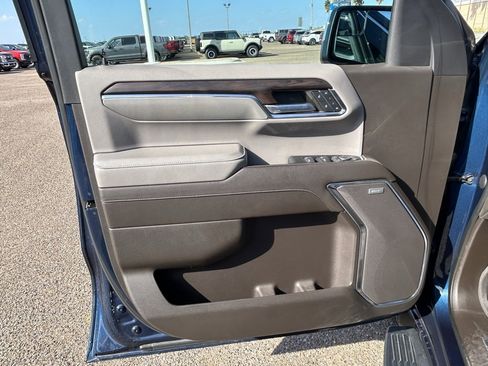 Used 2023 GMC Sierra 1500 SLT w/ SLT Premium Package image 10