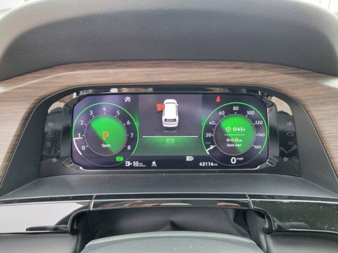 Used 2024 Volkswagen Atlas SEL Premium R-Line image 19