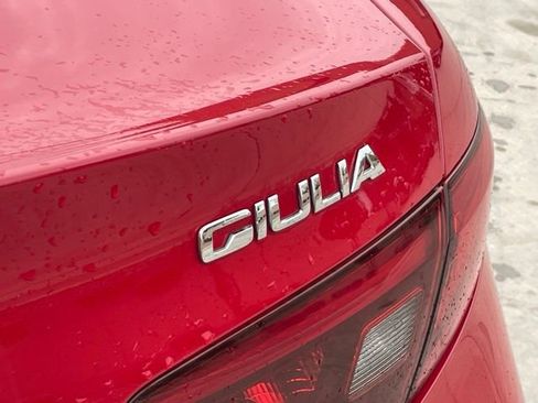 Used 2022 Alfa Romeo Giulia Veloce image 8