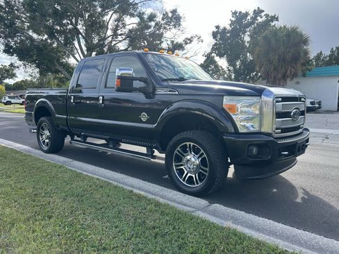Used 2013 Ford F250 Platinum image 2