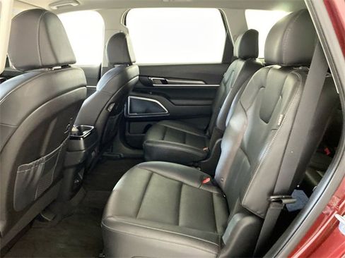 Used 2023 Kia Telluride S image 28