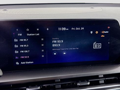 Used 2025 Kia Telluride S image 36