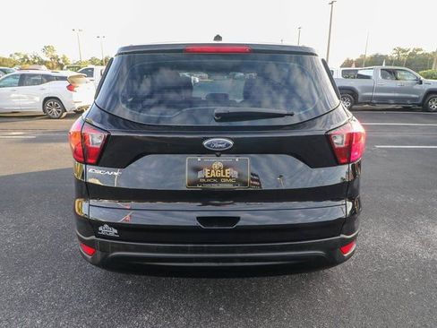 Used 2019 Ford Escape S image 8