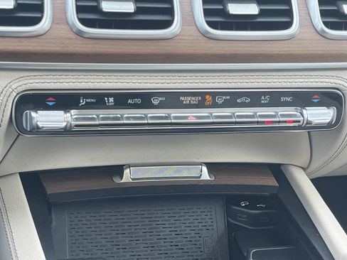 Certified 2023 Mercedes-Benz GLS 450 4MATIC image 34