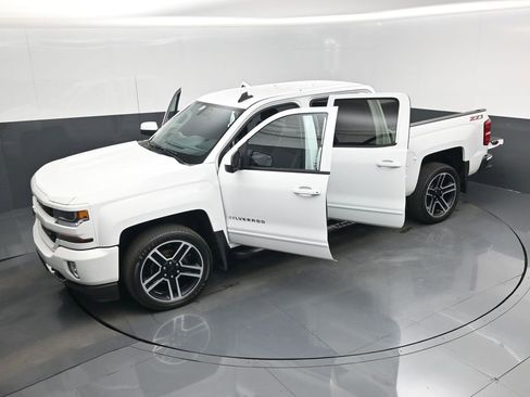 Used 2017 Chevrolet Silverado 1500 LT w/ LPO, Black Pack image 59