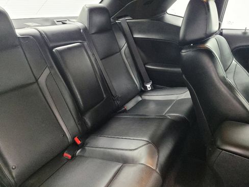 Used 2016 Dodge Challenger SXT Plus image 19