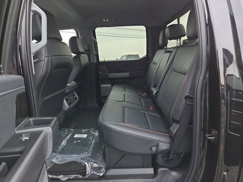 Used 2025 Ford F350 Lariat image 11