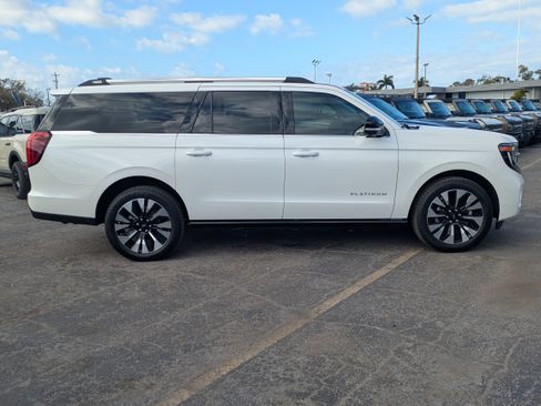 New 2025 Ford Expedition Max Platinum w/ Platinum Ultimate Package image 3