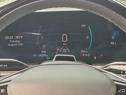 Certified 2024 Cadillac Lyriq Luxury AWD/4WD image 10