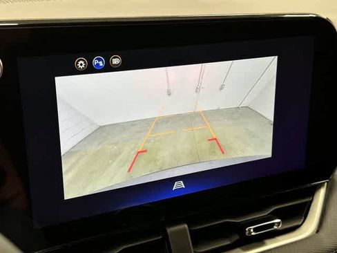 Used 2026 Chevrolet Equinox LT FWD image 23