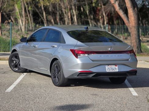 Used 2021 Hyundai Elantra SEL w/ Convenience Package image 10